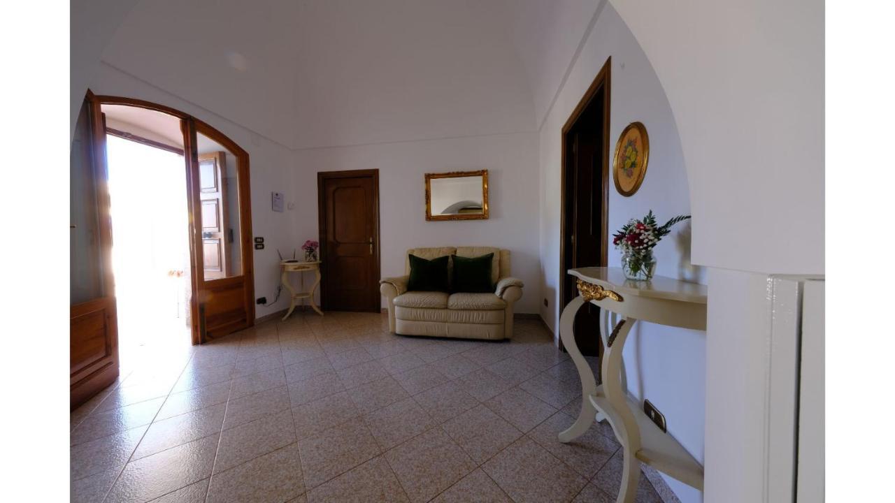Tenuta Con Due Abitazioni Indipendenti Martina Franca Exterior foto